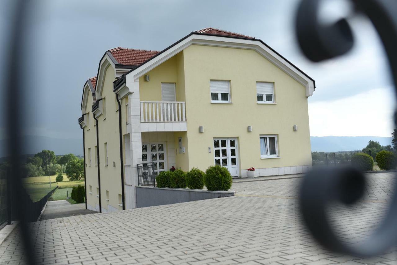 Apartman Лівно Екстер'єр фото